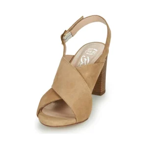 en promotion Betty London – MARIPOL Beige 12